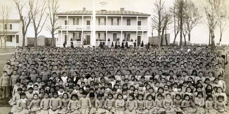 Biden, yerlilerin asimile programı nedeniyle özür diledi