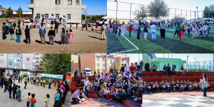 Çocuklar mahallelerde sanatla buluştu