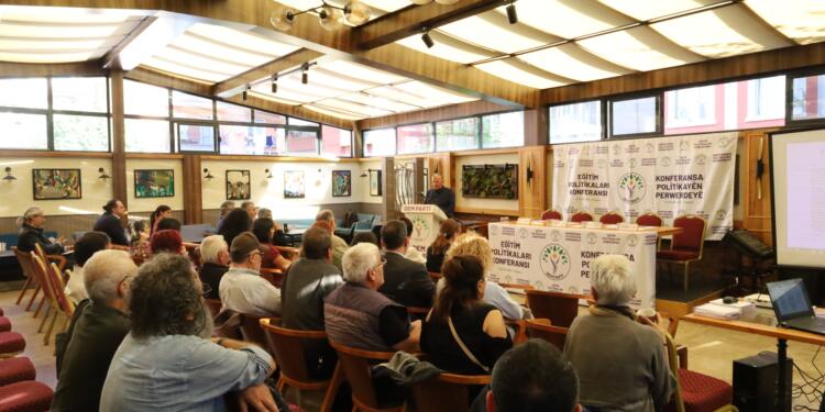 DEM Parti’nin ‘Eğitim Politikaları Konferansı’ sona erdi