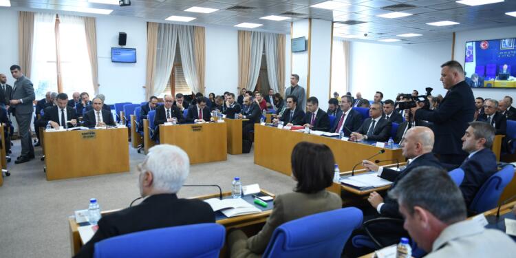 Oluç: Savaş bütçesine 47 milyar dolar ayrıldı