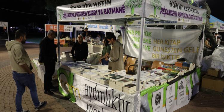 Kürtçe Kitap Fuarı 3’üncü gününde