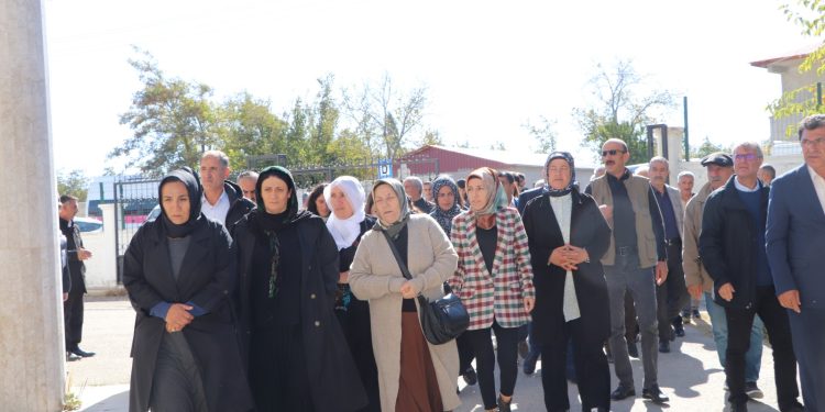 Şüpheli bir şekilde hayatını kaybeden tutsağın taziyesine ziyaret