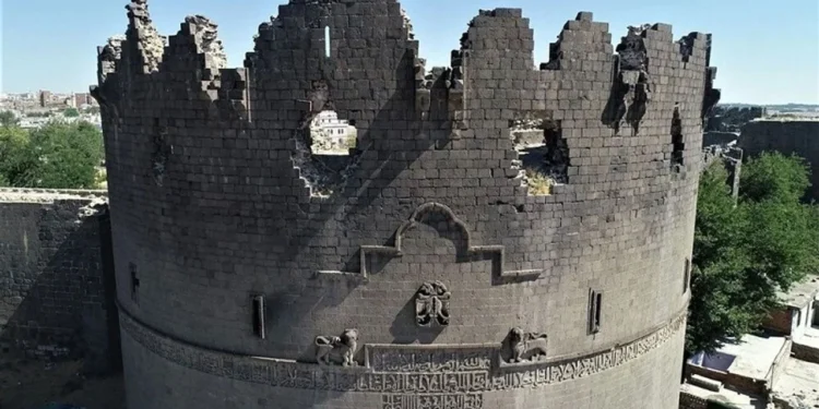 Amed Surları AKP’lilere peşkeş çekiliyor