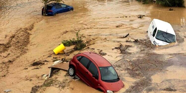 İspanya’da sel: En az 51 kişi yaşamını yitirdi