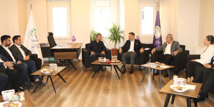 DEM Parti’yi ziyaret eden CHP’den ortak mücadele vurgusu