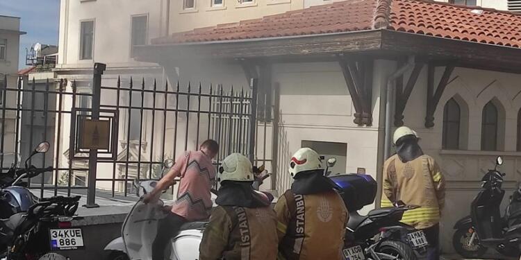 Beyoğlu Belediyesi önünde patlama