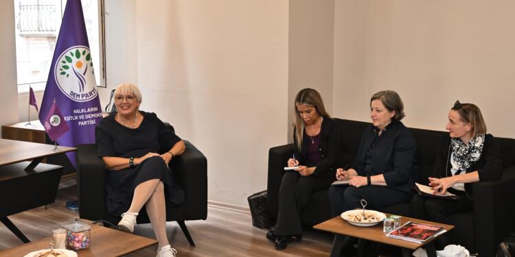 Almanya Bakanı Roth’dan DEM Parti’ye ziyaret