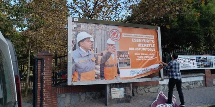 Esenyurt kayyımının ilk icraatı: Özer’in fotoğraflarını söküyor