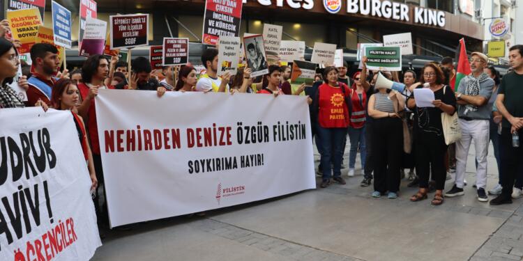 Filistin Eylem Platformu yürüyüş düzenledi