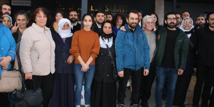 Gazeteciler 8 aydır ‘ev’ hapsinde!