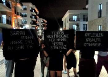 Öğrencilerden katledilen kadınlar için yürüyüş