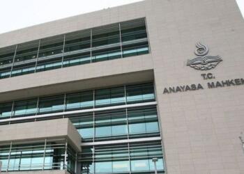 AYM, belediyelere müdahale düzenlemelerini iptal etti