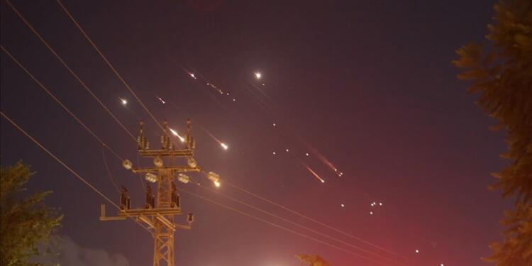 İsrail İran’a hava saldırısı düzenledi