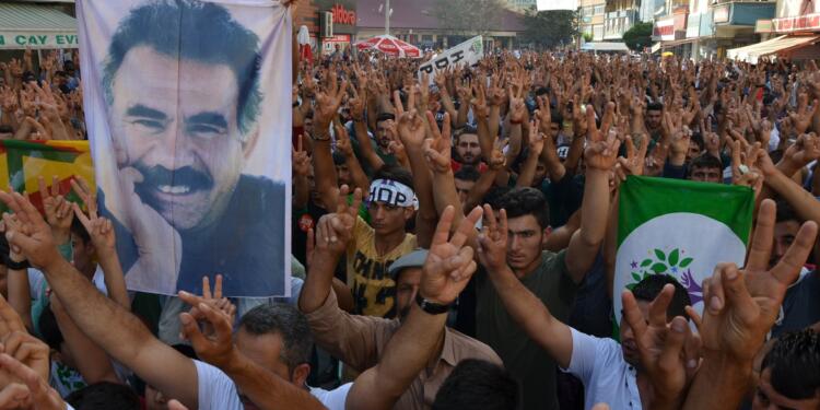 Kadınlar ‘özgürlük’ mitingine çağırdı: Tecride karşı Amed’e akın edelim