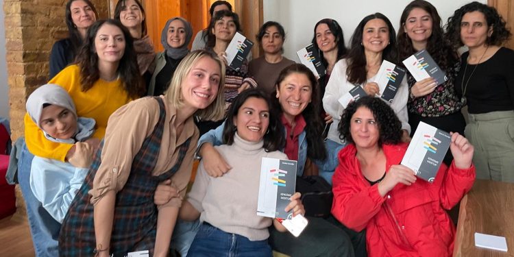 Kadınlar ‘Kendime Mektup’ kitabının söyleşisinde buluştu