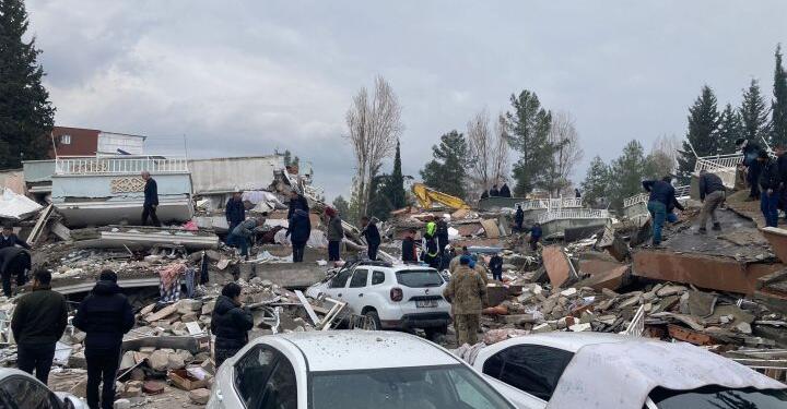 Depremlerin yıktığı Semsûr’da yurttaşlar hastalıklarla mücadele ediyor