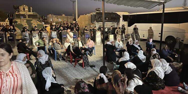 Barış Anneleri nöbette: Barışı haykırmaya geldik