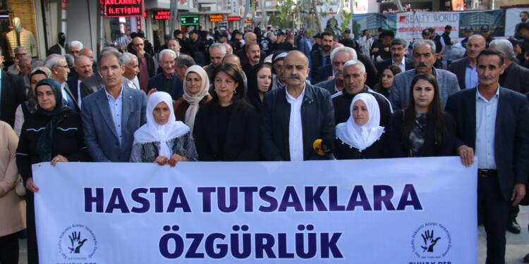 ‘Özgürlüğe ses ver’ eyleminde hasta tutsaklar için çağrı