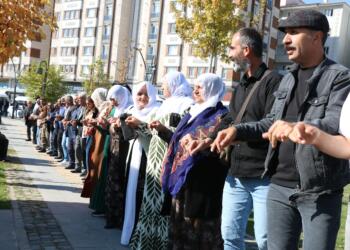 Yurttaşlar ‘özgürlük’ mitingi yolunda engel tanımadı: Tek adres İmralı