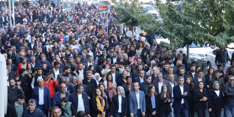 17 Kasım’da Êlih’e çağrı: Tecride ve kayyıma karşı herkes alanlara