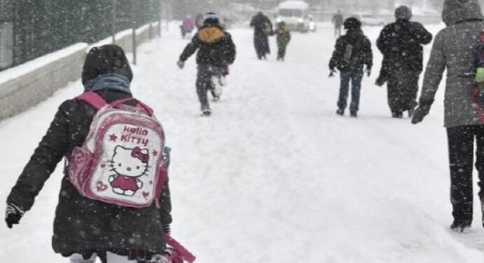 Kurdistan’da kar hayatı olumsuz etkiliyor: Yollar kapandı, ulaşım yok