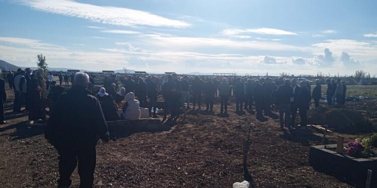 Yüksekdağ’ın abisi toprağa verildi