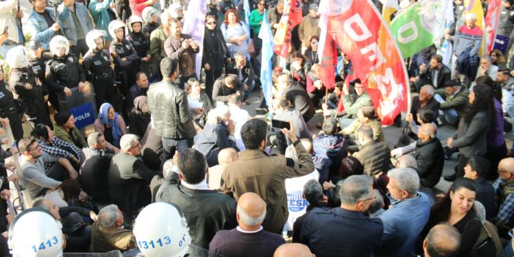 Birçok kentte kayyım protestosu: İrade gaspına boyun eğmeyeceğiz