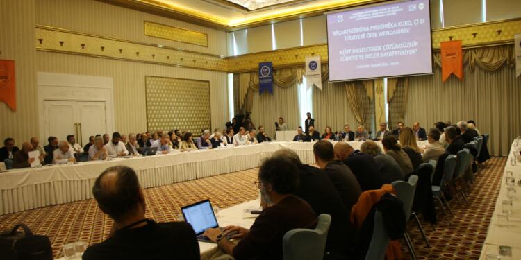 ‘Kürt meselesinde çözümsüzlük Türkiye’ye neler kaybettiriyor?’