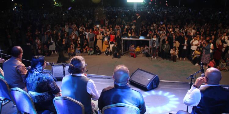 ‘Konser iptalleriyle değil, cesaretle kayyım darbesi bertaraf edilebilir’