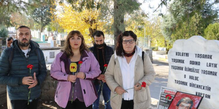 Gazeteci Namık Tarancı mezarı başında anıldı