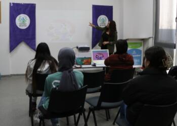 Peyas Belediyesi’nden genç kadınlara ‘Dijital şiddet’ semineri