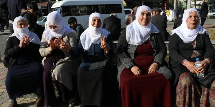 Beyaz tülbentli annelerden Êlih mitingine katılım çağrısı