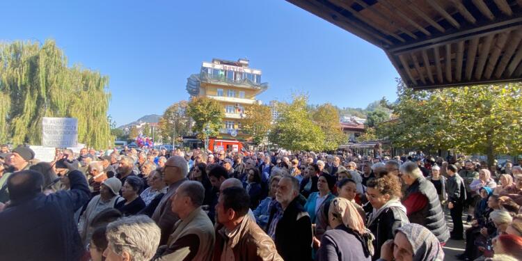 Artvin’de yüzlerce kişi madene karşı eylemde