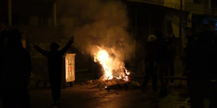 Kayyıma karşı direniş gece boyu sürdü