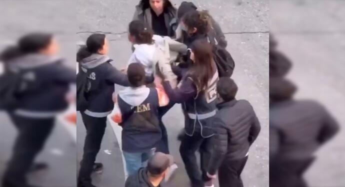 Êlih’te gözaltına alınanlara ‘Ölürüm Türkiyem’ dinletildi