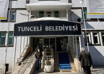 Dersim’de Meclis Üyesi’nden kayyım protestosu