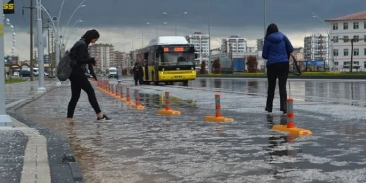 Amed Büyükşehir Belediyesi’nden fırtına uyarısı