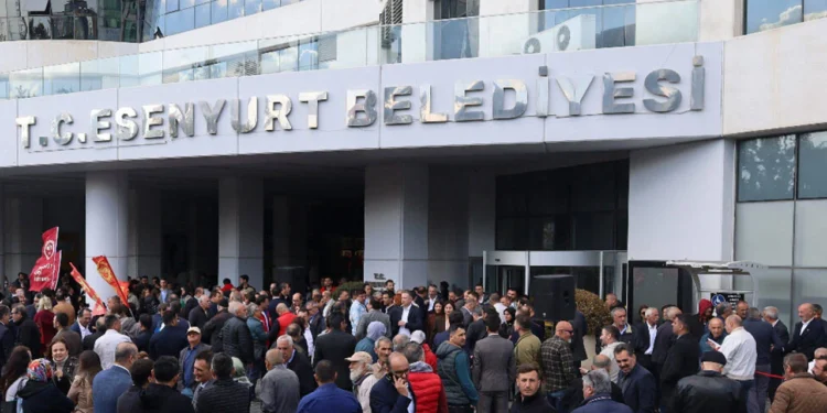 Esenyurt Belediyesi’nde 3 kişi görevden alındı