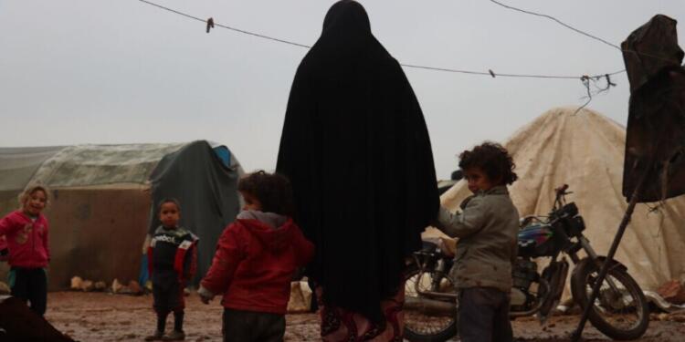 İdlib’de kış göçmen kadınlar için kabusa dönüyor