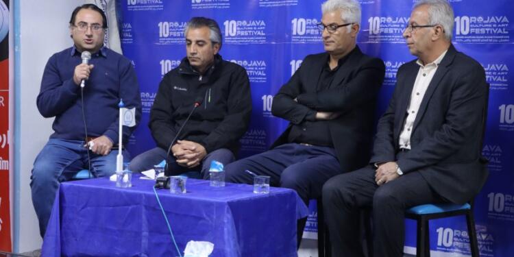 Rojava Festivali’nin 9’uncu gününde Kürtçe derginin durumu tartışıldı