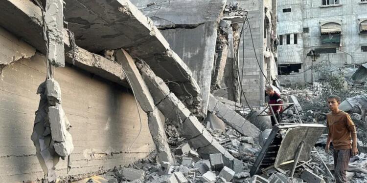 İsrail sivilleri bombaladı: 15’i çocuk 36 kişi yaşamını yitirdi