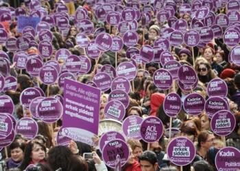 25 Kasım’a giderken: Kadınlar mücadelelerini adliye salonlarında da sürdürüyor