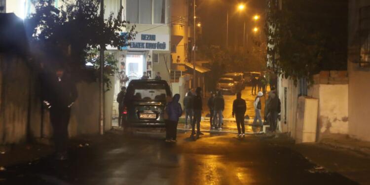 Kayyım protestoları gece de sürdü
