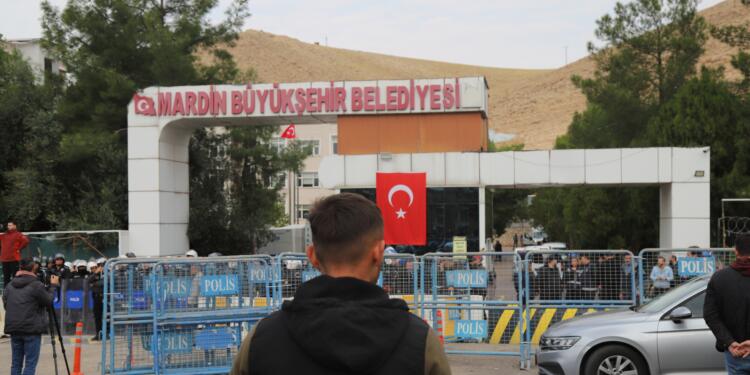 Kürt seçmenlerin yüzde 74’ü kayyım istemiyor