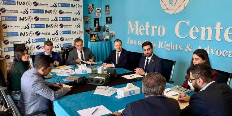 Gazeteciler Tara ve Hêro’nun dosyası AB Temsilciliği’ne teslim edildi