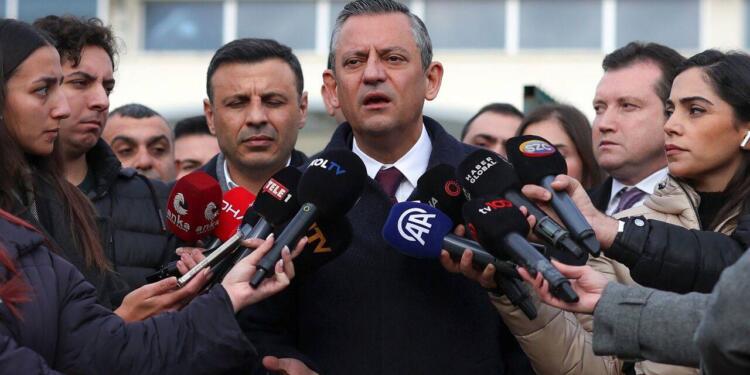 Özgür Özel’den Esenyurt Belediye Başkanı Özer’e ziyaret