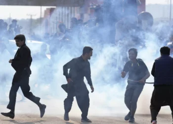 Pakistan’da gösteriler geçici olarak durduruldu