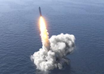 Rusya Ukrayna’ya ilk kez balistik füze fırlattı