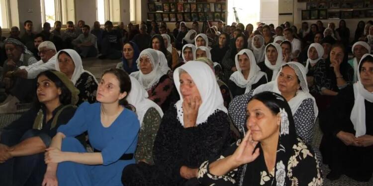 Kadınlar ‘demokratik ulus’ fikriyle dönüştürüyor