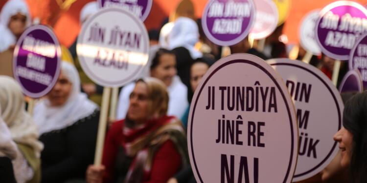 Birçok belediye 25 Kasım etkinliklerinin startını verdi